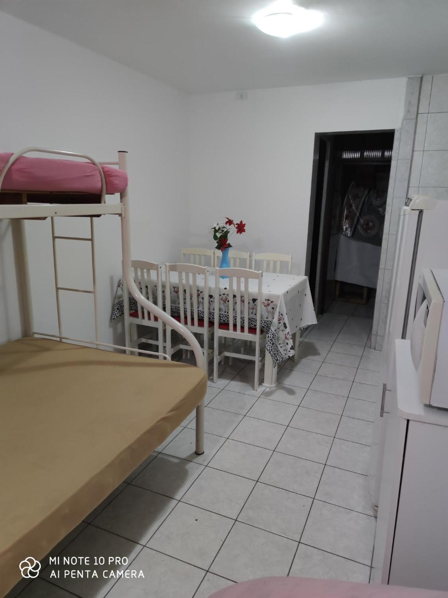 Kitinete Em Matinhos Com Piscina Villa Exterior photo