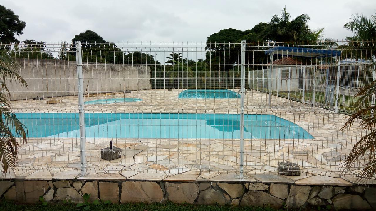 Kitinete Em Matinhos Com Piscina Villa Exterior photo