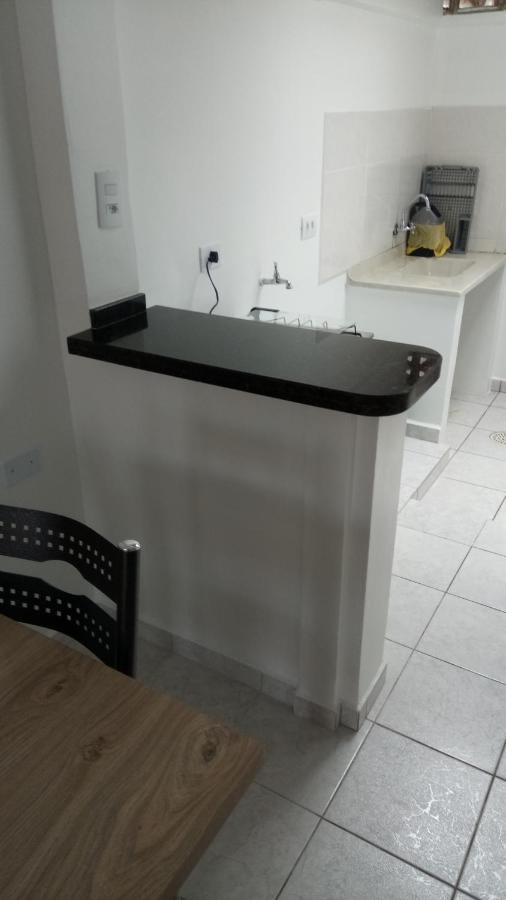 Kitinete Em Matinhos Com Piscina Villa Exterior photo